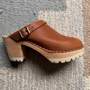 Stylish Lotta from Stockholm leather clogs